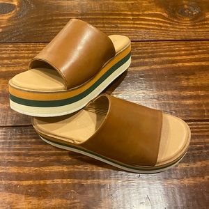 Dina Tru Platform Sandals